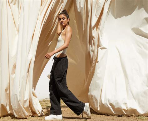 LOS BACK IN STOCK – Revista Victoria Íconos de Éxito