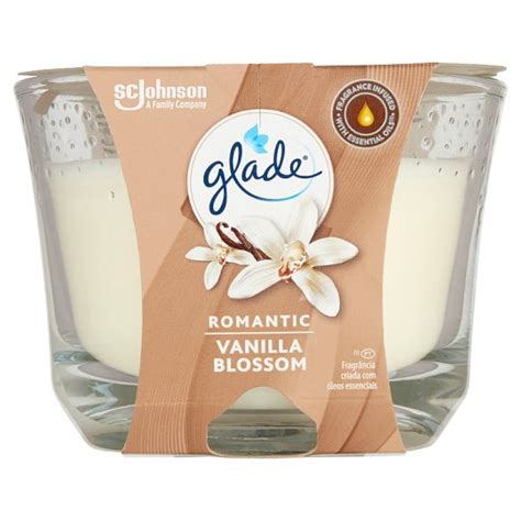 Glade Maxi Romantic Vanilla Blossom parfumovaná sviečka 224 g Tesco