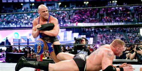 10 Wrestlers That Tried A New Finisher And It Worked