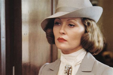 Dearest Chinatown The Intensity Of Faye Dunaway Perisphere