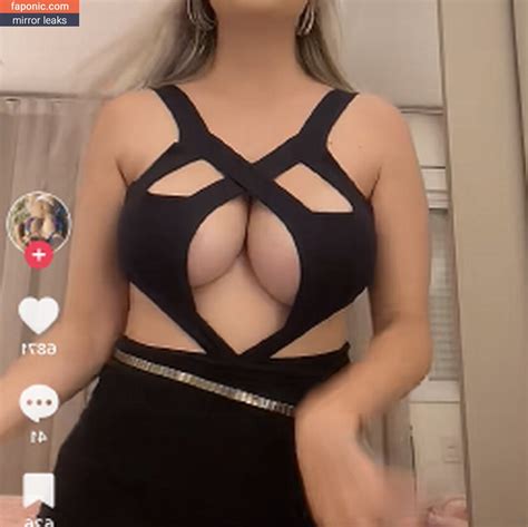 Rafa Calza Tiktok Aka Rafaela Calza Aka Calzarafaela Nude Leaks Faponic