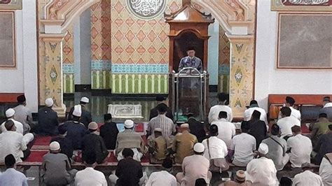 Teks Khutbah Idul Fitri 1444 H PDF Untuk Muraqi Atau Bilal Versi Buya