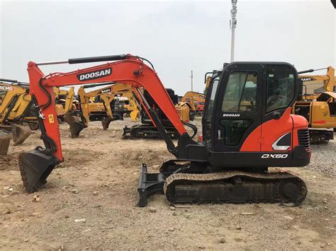 Used Doosan Dx60 Crawler Small Excavator In High Efficiency With