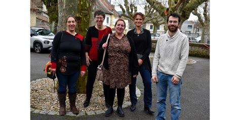 Montalieu Vercieu Carton plein pour la médiathèque du parc et ses