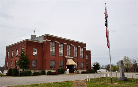 Lewis County Courthouse - Hohenwald TN - Living New Deal