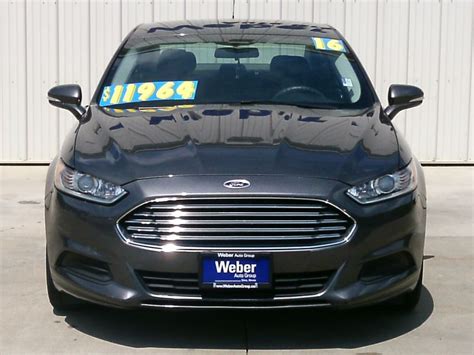 2016 Gray Ford Fusion Se