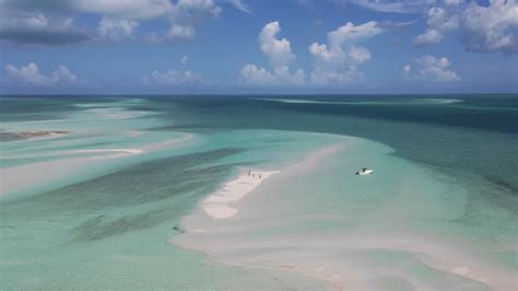 Caribbean Moment A Perfect Sandbar In The Bahamas