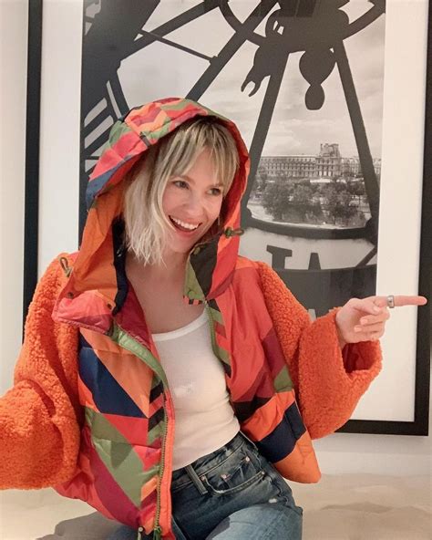 January Jones Showed Her Tits Braless 5 Photos The Fappening