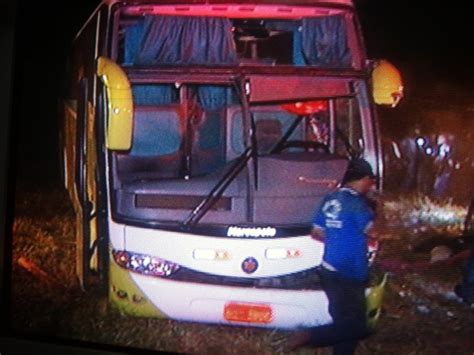 G1 Acidente Grave Com ônibus Deixa Mortos E Feridos Na Br 259 Em Mg