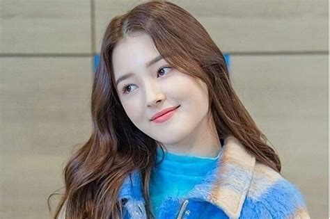 Foto Nancy MOMOLAND Ganti Baju Ramai Di Medsos Pelakunya Diduga Staf