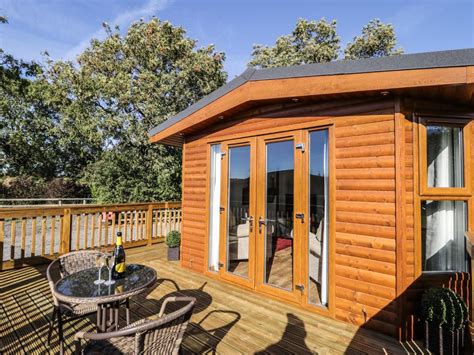 Beech Tree Lodge York Self Catering In Skirpenbeck Yorkshire