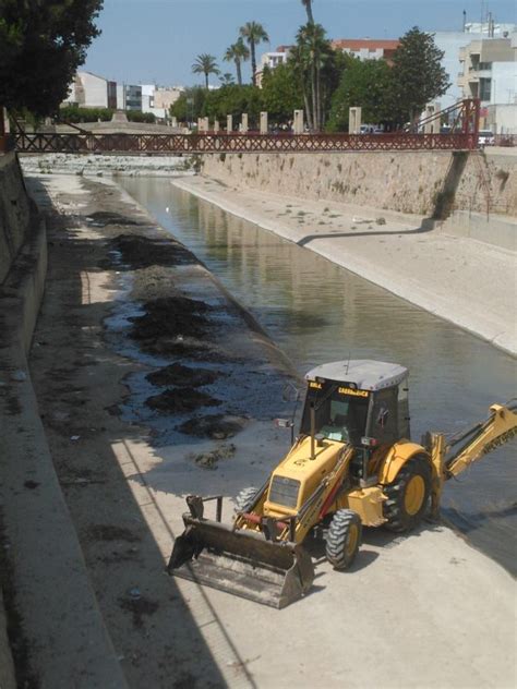 La Confederación inicia los trabajos de retirada de lodos del Segura a