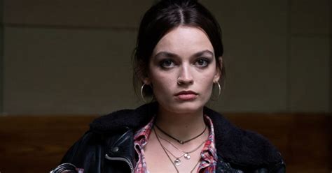 Sex Education Season Won T Get Emma Mackey Back As Maeve Star Says I Want To Gracefully Exit
