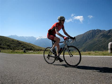 Cycling Tour the Swiss Alps | Road bike holiday Switzerland | Bike tours