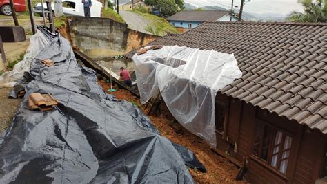 Defesa Civil Alerta Para Chance De Novos Deslizamentos No Norte De SC