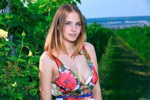 Innocent Heather Naked In The Field IX BBB Girls 2101 Porn Pic