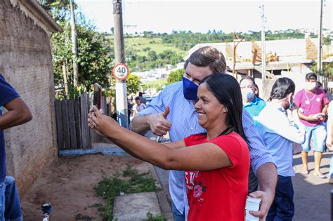 Candidato Reelei O Prefeito De Itarar Sp Heliton Do Valle