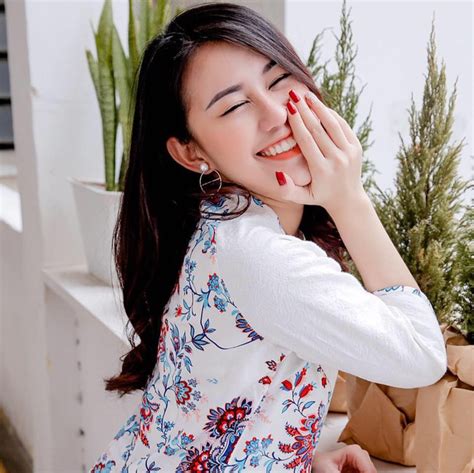 TẾT 2017 những bộ cánh nhìn là thấy Xuân về Tết đến của sao hot girl Việt