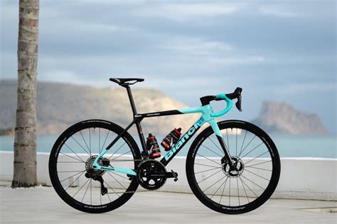 Les V Los Bianchi Dark A Samsic Pour Bikes Fr Votre Magazine