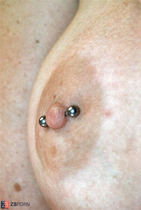 Piercing Und Nippel ZB Porn