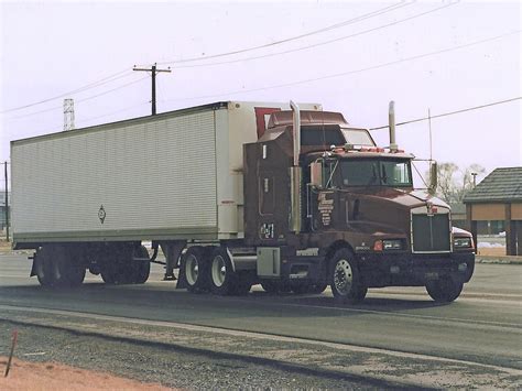 Kenworth T600 - a photo on Flickriver