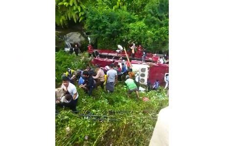 Bus Wisata Jemaah Paku Jaya Serpong Masuk Jurang Di Guci Tegal Lurah