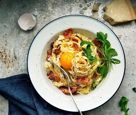 Esitellä 75 imagen krämig pasta carbonara recept abzlocal fi