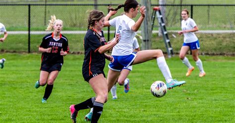 Fenton Soccer Earns Two Weekday Victories Sports Coverage For Fenton