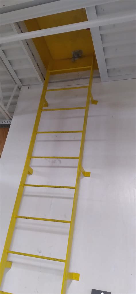 What if we kissed underneath the Menards roof access hatch? 😍🥰 : r