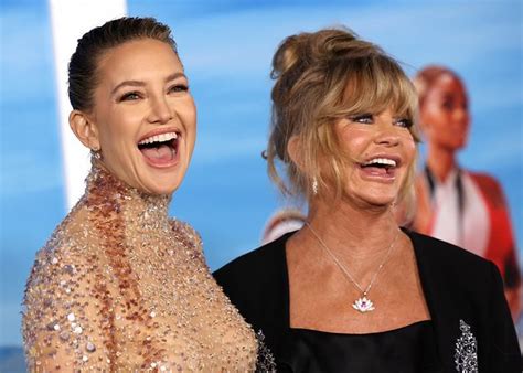 76 Letnia Goldie Hawn Wspiera Córkę Kate Hudson Na Premierze Nowej