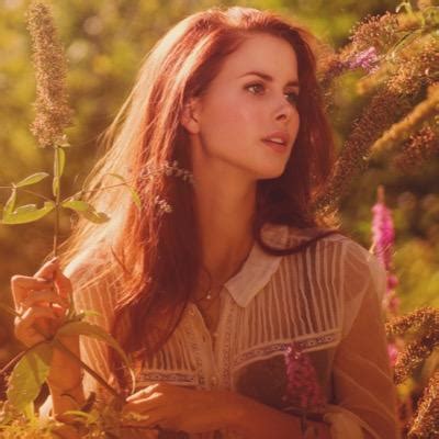 Hot Sexy Leanne Lapp Bikini Pics