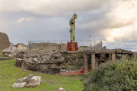 Premium Photo Archaeological Ruin Of Ancient Roman City Pompeii