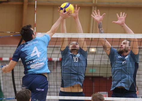 Volley Ball Nationale Masculine Lusm Prend Le Suc De Plein Fouet