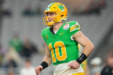 Denver Broncos Draft Oregon Ducks Bo Nix As Next Franchise Quarterback