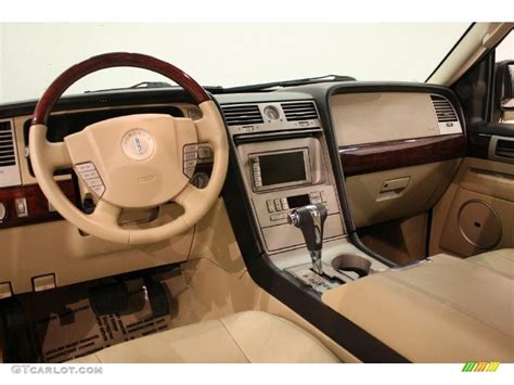 2005 Lincoln Navigator Interior Pictures | Brokeasshome.com