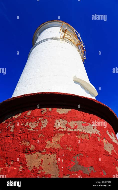 Berwick lighthouse on the quay, Berwick upon Tweed. Englands most ...