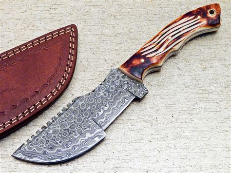 Damascus Steel Custom Handmade Hunting Tracker Knife 10 3A1