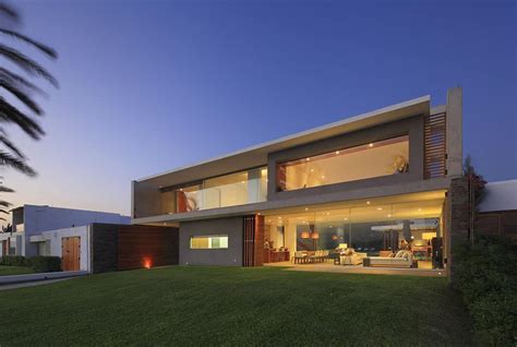 22 Outstanding Modern Mansions For Luxury Living