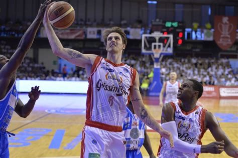 Basket Finale Scudetto Reggio Emilia Sassari Il Film Di Gara 5