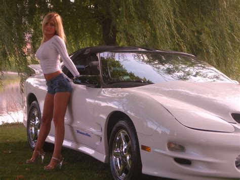 Cool Cars Hot Girls