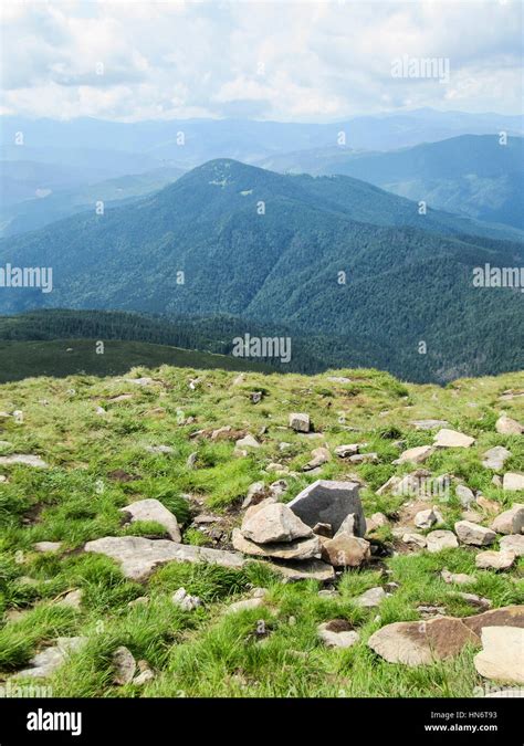 Hoverla highest mountain ukraine hi-res stock photography and images - Alamy