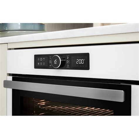 Whirlpool Four électrique encastrable 73 L fonction 6ème sens 10