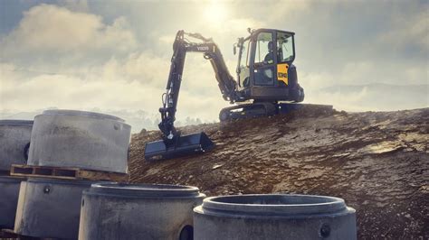 Volvo S Ec And Ecr Compact Excavators Win Ce Award