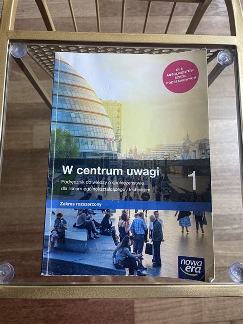 W centrum uwagi 1 podręcznik do WOS Rozszerzony Warszawa Kup