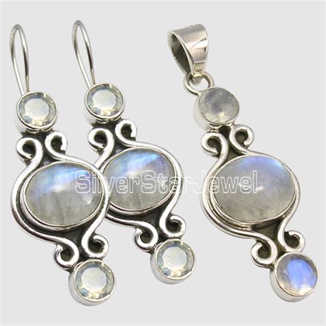exploring  latest trends  womens sterling silver jewelry