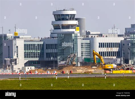 airport apron  res stock photography  images alamy