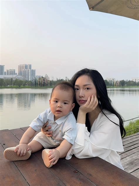 Hot girl Bắc Giang lấy chồng cầu thủ xinh đẹp không kém Doãn Hải My