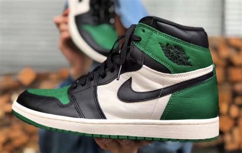 Air Jordan 1 Pine Green 555088-302 Release Date - Sneaker Bar Detroit