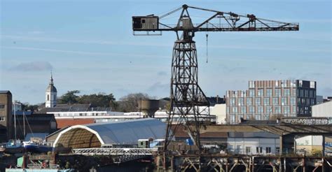 M Pour Restaurer La Grue Noire Des Quais De Chantenay Nantes