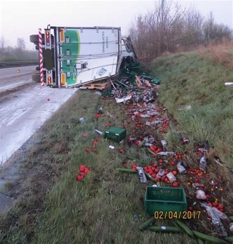 Tomate Gurke Und Paprika Nach Unfall Auf Der BAB 14 Verteilt